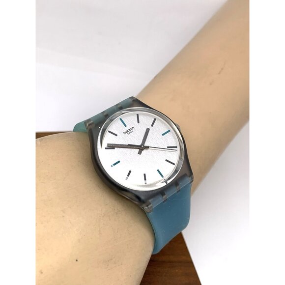 Swatch Women\'s Watch GM185 Sea Pool Swiss Quartz Silver Blue Rubber Band 34mm main image 10
